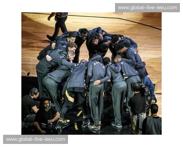 冰与火的缠斗：当北境猛龙撞上克利夫兰铁骑，这场常规赛何以引爆肾上腺素？