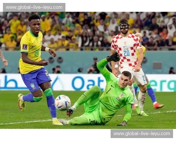 绿茵场的“不死鸟”与红色“飓风”：沙佩科人vs巴拉纳竞技的灵魂博弈